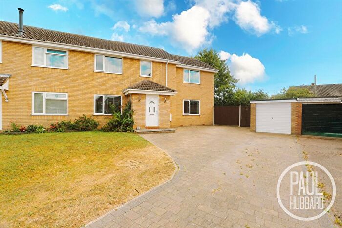 4 Bedroom Semi Detached House For Sale In Fishermans Way, Kessingland, Suffolk, NR33