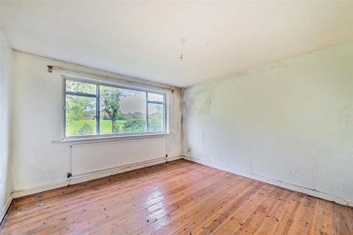2 Bedroom Bungalow For Sale In Lonnen Road, Wimborne, BH21