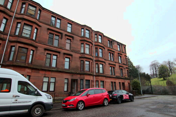 3 Bedroom Flat To Rent In Dunn Street, Clydebank, G81