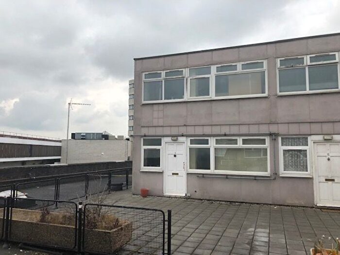 2 Bedroom Flat To Rent In Gateway, Basildon, SS14