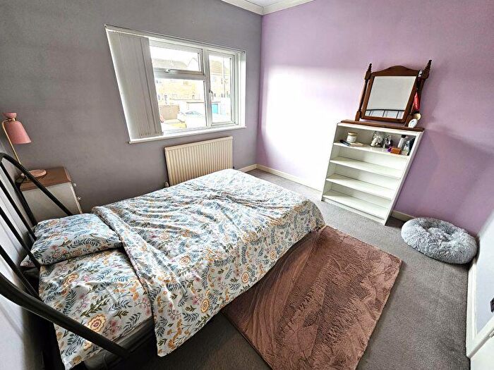 3 Bedroom Terraced House For Sale In Grimsbury Road, Kingswood, Bristol, BS15