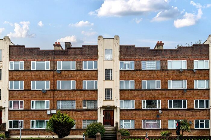 2 Bedroom Flat To Rent In Lee High Road, SE13