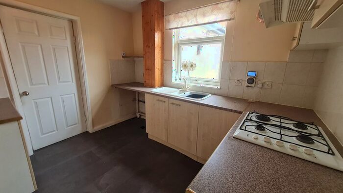 3 Bedroom Semi-Detached House To Rent In Ruskin Drive, Castleford, WF10