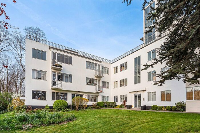 1 Bedroom Flat For Sale In Streatham Hill, London, SW2