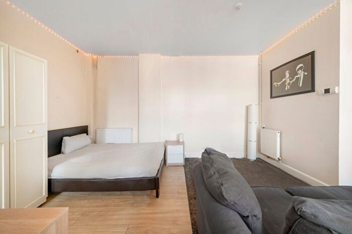 Studio To Rent In Mansell Street, Aldgate, E1