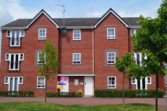 2 Bedroom Flat For Sale In Willis Place, Worcester, WR2