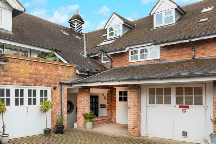 4 Bedroom Barn Conversion For Sale In The Old Stables, East Langton, Market Harborough, LE16