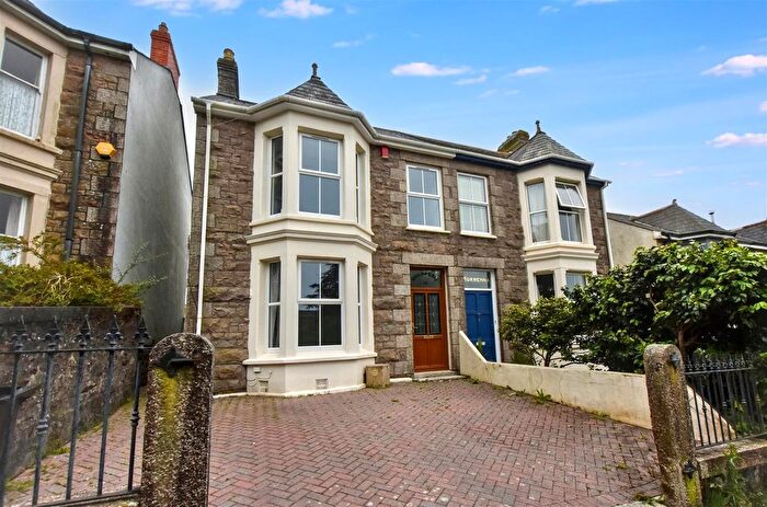 4 Bedroom Property For Sale In Park Road, Redruth, TR15