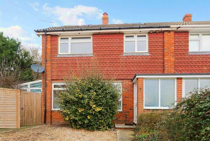 4 Bedroom House To Rent In Halfrey Close, Fishbourne, PO18