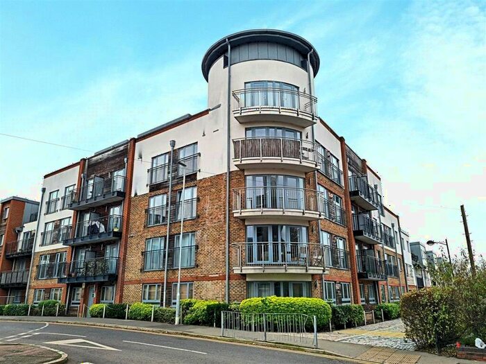 2 Bedroom Garage / Parking To Rent In The Waterfront, Hertford, SG14