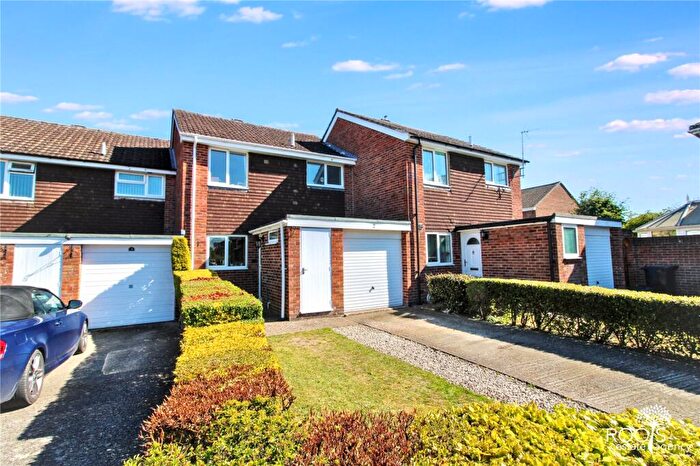 3 Bedroom Terraced House For Sale In Robertsfield, Thatcham, West Berkshire, RG19