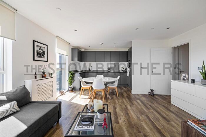 2 Bedroom Apartment To Rent In Track Street, London, E17