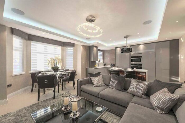 2 Bedroom Flat To Rent In Wellington Road, St John's Wood, NW8