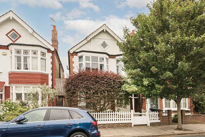 2 Bedroom Flat To Rent In St. Albans Avenue, Chiswick, W4