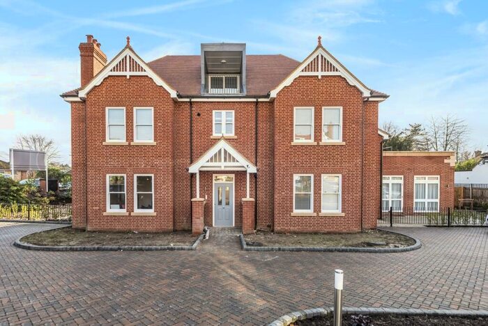 2 Bedroom Flat To Rent In Orchard Road Bromley, BR1