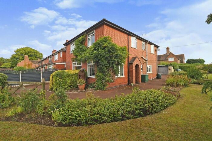 4 Bedroom Link Detached House For Sale In School Lane, Leigh, Stoke-On-Trent, ST10