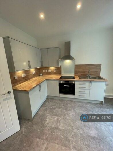 2 Bedroom Terraced House To Rent In Hanover Street, Stalybridge, SK15