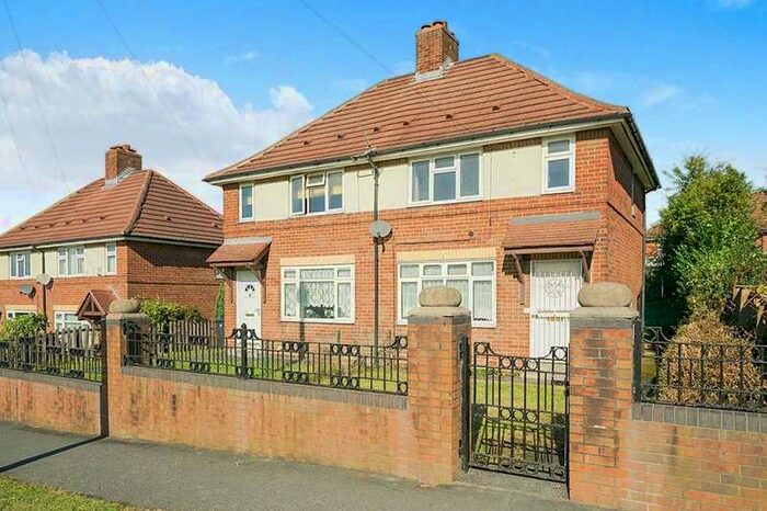 2 Bedroom Semi-Detached House To Rent In Coronation Parade, Leeds, West Yorkshire, LS15