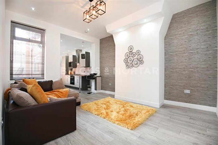 2 Bedroom Flat To Rent In Balmoral Terrace, Heaton, NE6