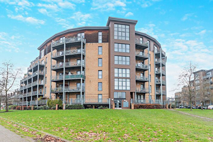 Studio For Sale In Harry Zeital Way, London, E5