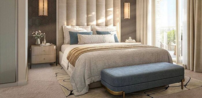 3 Bedroom Flat For Sale In King's Road Park, Fulham, London, SW6