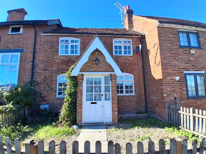 3 Bedroom Terraced House For Sale In The Drive, Ickenham, Uxbridge, UB10