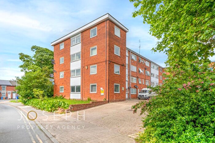 1 Bedroom Flat To Rent In Chevallier Street, Ipswich, IP1