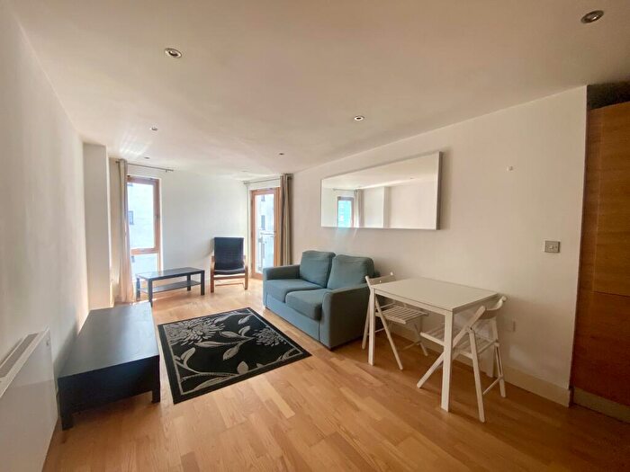 1 Bedroom Apartment To Rent In Crozier House Leeds Docks, LS10