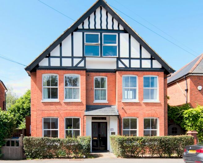 1 Bedroom Flat To Rent In Oakdale Road, Weybridge, KT13