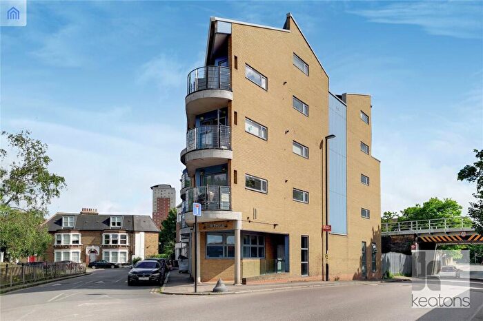 2 Bedroom Flat To Rent In Delta Court, - Trundleys Road, SE8