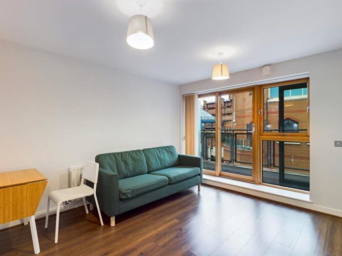 1 Bedroom Apartment To Rent In Broad Weir, City Centre, BS1