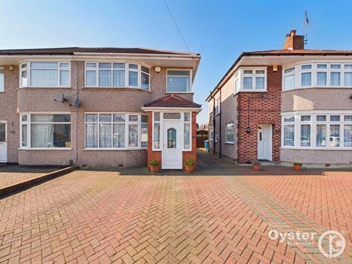 3 Bedroom Semi Detached House To Rent In Elgin Avenue, Harrow, HA3