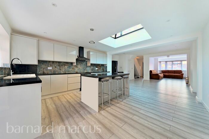 4 Bedroom Property To Rent In Sandy Lane, Mitcham, CR4