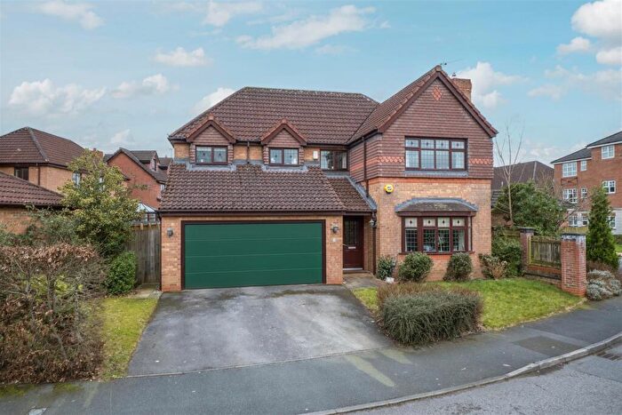 4 Bedroom Detached House For Sale In Sandbach Drive, Kingsmead, Cheshire, CW9