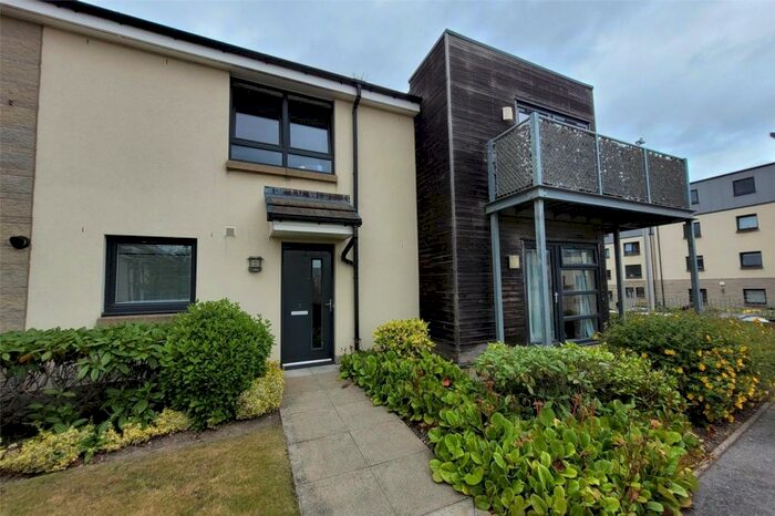 3 Bedroom Flat To Rent In Tailor Place, Aberdeen, AB24