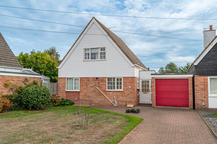 3 Bedroom Chalet For Sale In Lynwood Avenue, Felixstowe, IP11
