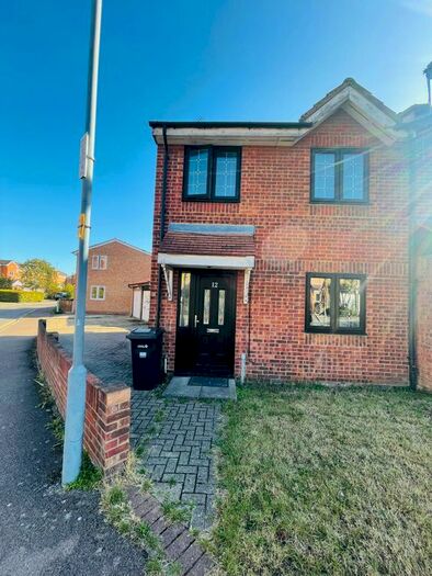 3 Bedroom End Of Terrace House To Rent In Express Drive, Ilford, IG3