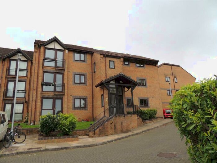 1 Bedroom Apartment To Rent In Beaufort Heights, Bristol, BS5