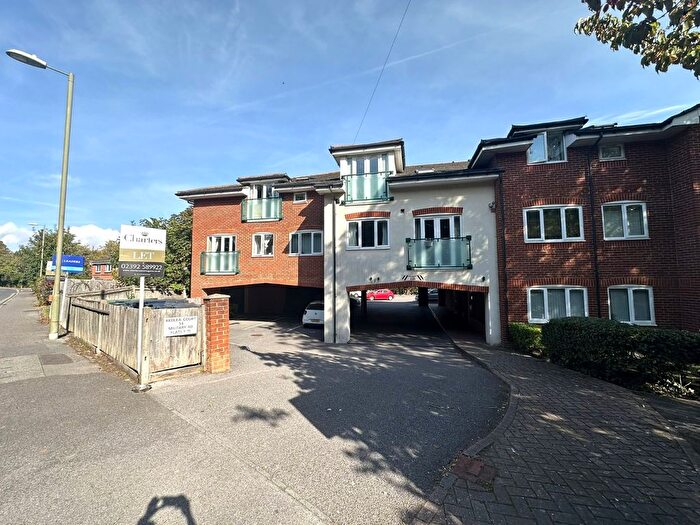 1 Bedroom Flat To Rent In Military Road, Gosport, Hampshire, PO12