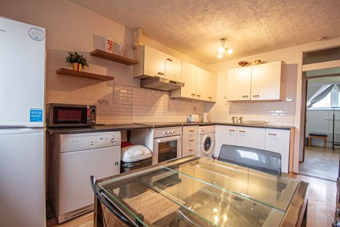 2 Bedroom Flat To Rent In Blackfriars Court, Newcastle Upon Tyne, NE1