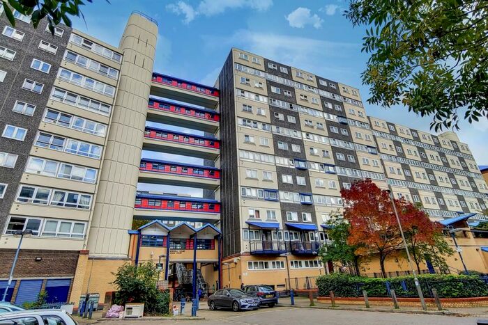 5 Bedroom Flat To Rent In Charlotte Despard Avenue, Battersea Park, SW11