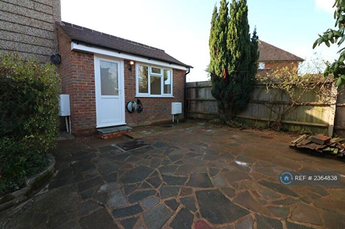 1 Bedroom Flat To Rent In Chillworth, Chilworth, Guildford, GU4