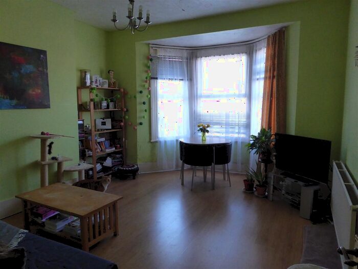 1 Bedroom Flat To Rent In Dundonald Road, Ramsgate, CT11