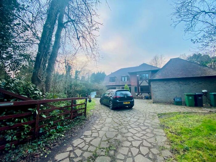 5 Bedroom Detached House To Rent In The Rectory, Starrock Lane, CR5