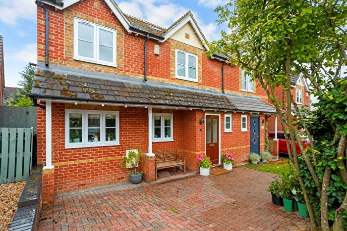 4 Bedroom Semi-Detached House For Sale In Hamblin Meadow, Eddington, Hungerford, ., RG17