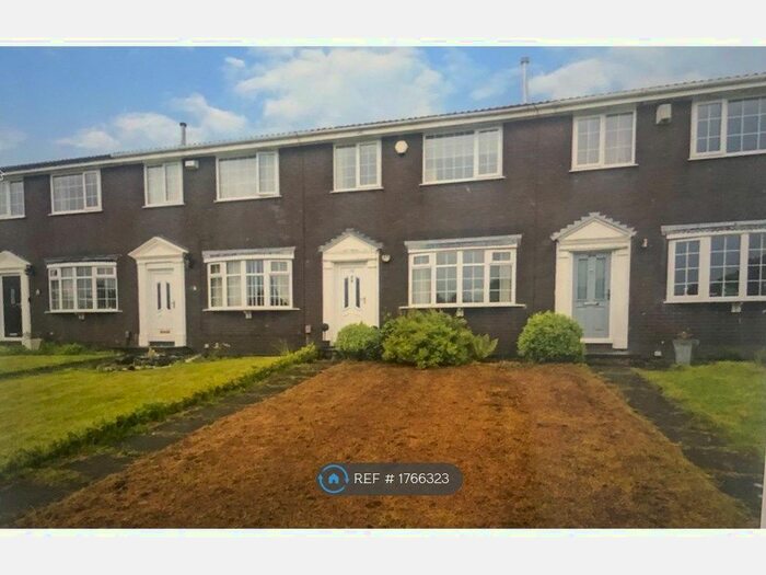 3 Bedroom Terraced House To Rent In Crosshill Walk, Bolton, BL3