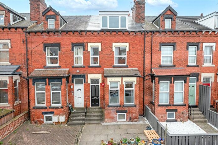 2 Bedroom Apartment For Sale In Norman Terrace, Roundhay, Leeds, LS8