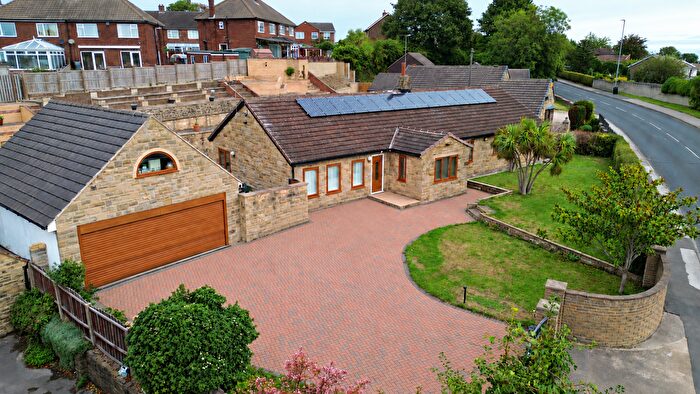 3 Bedroom Detached Bungalow For Sale In Ferrybridge Road, Pontefract, WF8