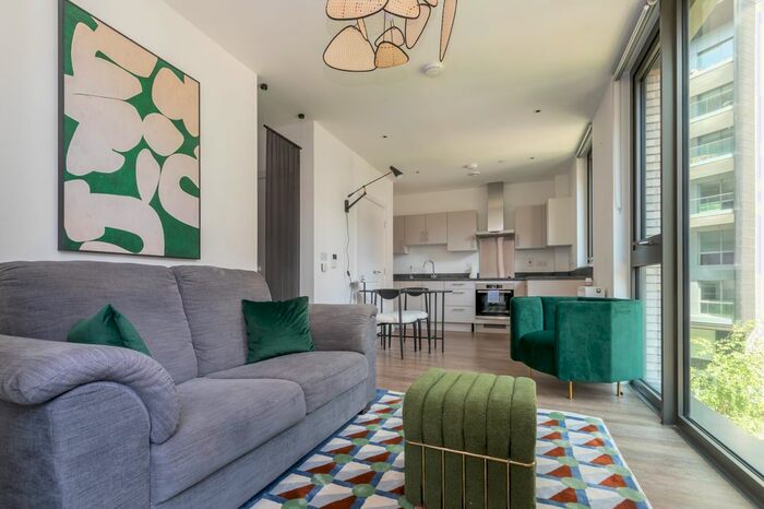 1 Bedroom Flat To Rent In Lndn-M - Macclesfield Road, London, EC1V