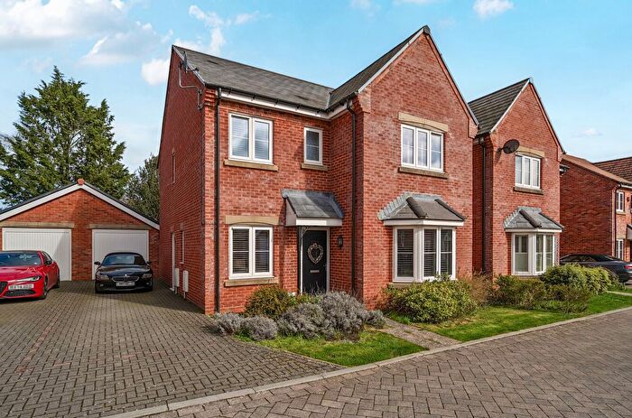 4 Bedroom Detached House For Sale In Goswell Square, Alton, Hampshire, GU34